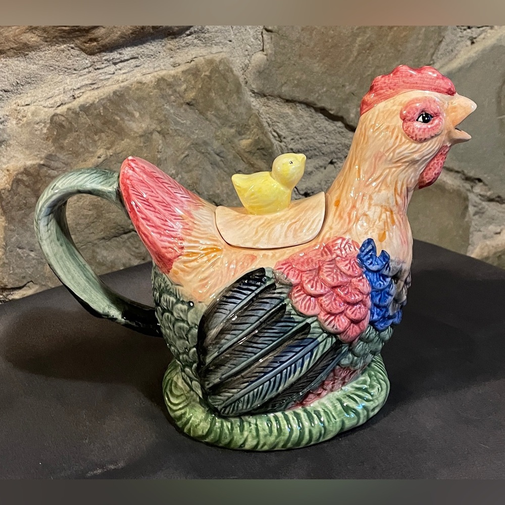 Vintage Rosegarden Dolomite Hand Painted Ceramic Hen & Chicks Teapot